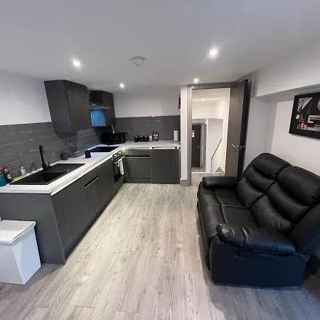 1 Bedroom Lavish