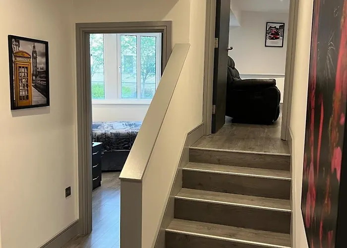 1 Bedroom Lavish Apartment *