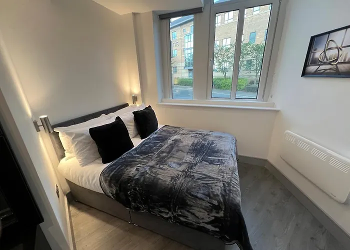 Apartment 1 Bedroom Lavish *